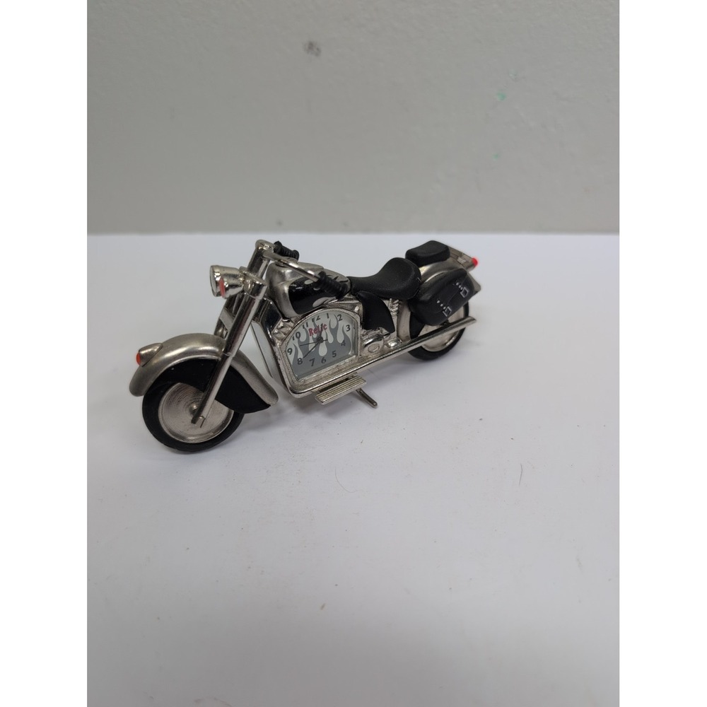 VINTAGE RELIC Limited Edition Motorcycle Biker Desk CLOCK "need Replace Battery"